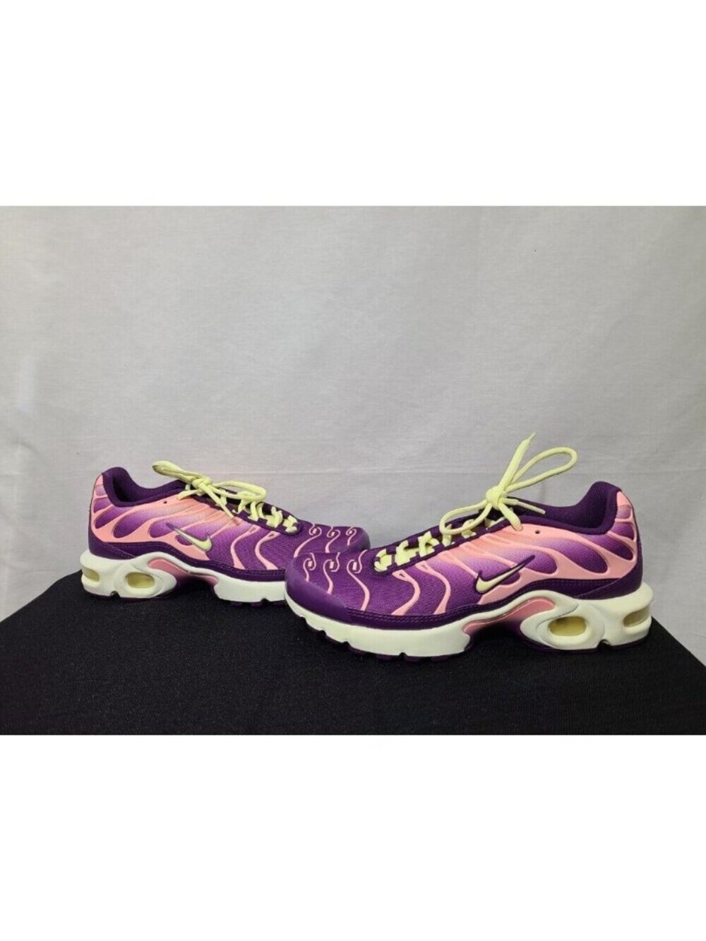 Nike TN lucky charms- Size 7 youth